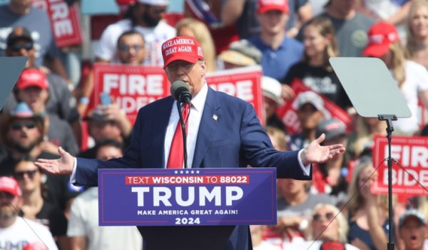 Trump reta a Biden a someterse a una prueba de drogas antes del debate presidencial