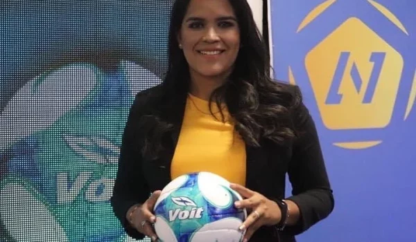 Diez datos sobre Virginia Lovo, la entrañable Dama del Fútbol 