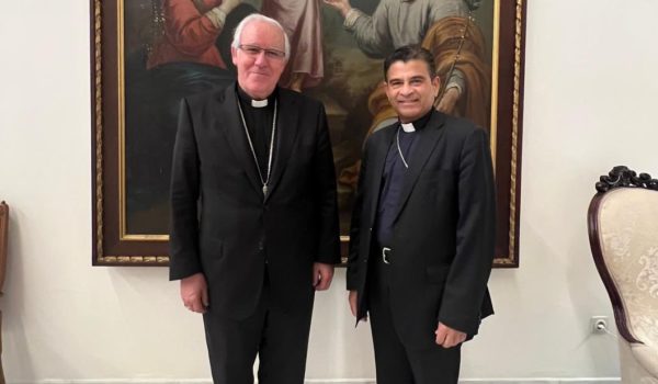 Visita de monseñor Rolando Álvarez en Sevilla se lleva “con todas las reservas posibles”