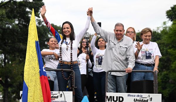 Periodista venezolano Víctor Amaya: “Mucha gente no tiene claro qué va a pasar al momento que se anuncien los resultados (electorales)”
