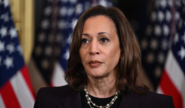 Récord de registro de votantes latinos tras la llegada de Kamala Harris a la contienda