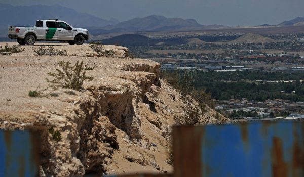 Deportaciones y secuestros explican caída del 50 % en migrantes en la frontera México-EE.UU.