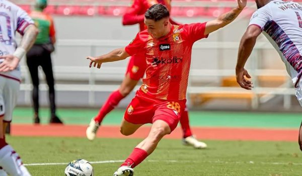 Dos nicaragüenses del Herediano serán rivales del Diriangén en la Copa Centroamericana