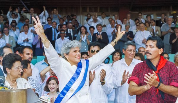 La paradoja del 10 de enero: entre el homenaje a un héroe y el culto a los Ortega Murillo