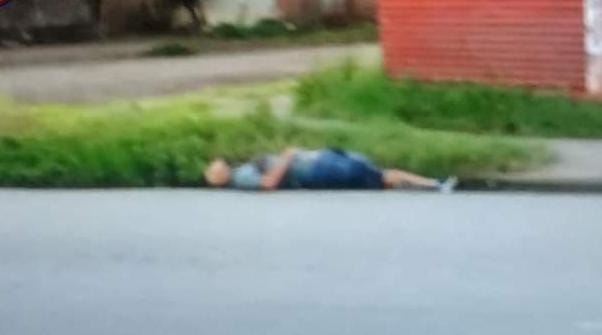 Kevin Largaespada García fue asesinado y dejado por desconocidos en una calle de Ciudad Sandino. LA PRENSA/Redes sociales