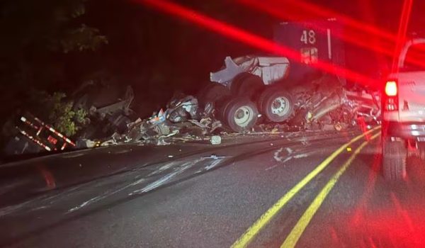 Nicaragüense muere atrapado entre lata y hierro retorcido por accidente vial en Costa Rica