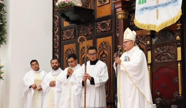 Dictadura destierra a Guatemala al obispo Carlos Herrera, presidente de la Conferencia Episcopal de Nicaragua