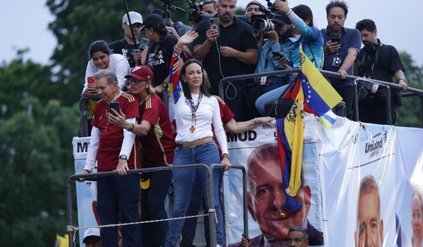 Machado asegura que Venezuela tiene por delante los «24 días más difíciles» de su historia