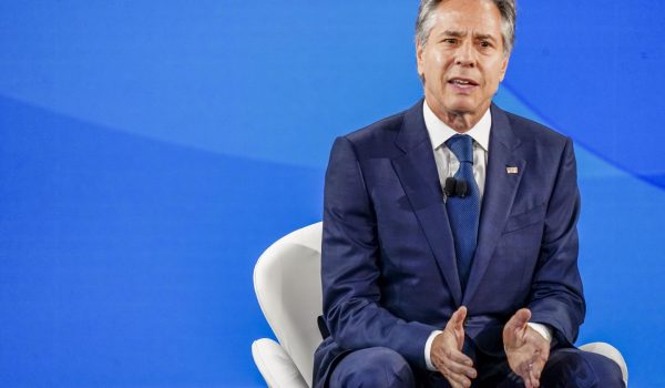 Blinken se reúne con cancilleres de Costa Rica y Panamá para abordar migración y economía