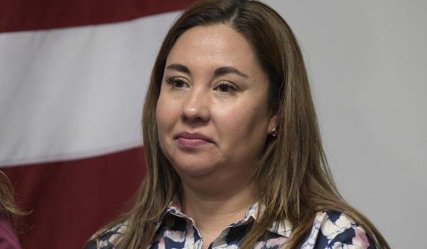 La congresista Yadira Caraveo urge a latinos a hacer historia en «históricas» elecciones