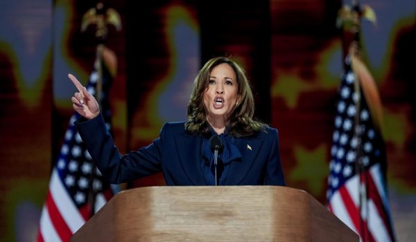 Vicepresidenta Harris urge a militares a proteger a los venezolanos en carta a opositores