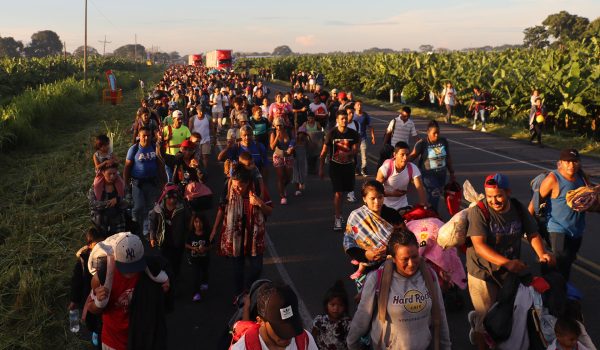 Capturan en Guatemala a cuatro policías por exigir dinero a migrantes
