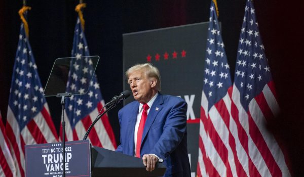Trump pide retrasar su sentencia en caso penal de Nueva York para después de las elecciones