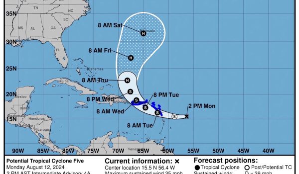 Tormenta tropical Ernesto comienza a afectar las Antillas Menores en su paso por el Caribe