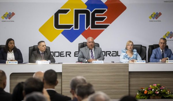 Ente electoral acata el respaldo «inequívoco» del Supremo a reelección de Nicolás Maduro