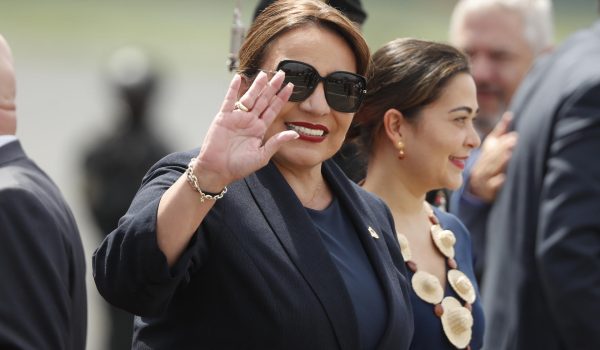 Castro dice que no permitirá que la extradición se use para «intimidar» a Fuerzas Armadas