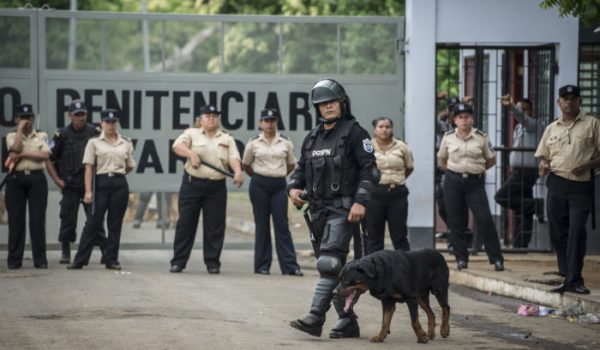 Régimen deroga artículo de la Constitución que prohíbe la tortura