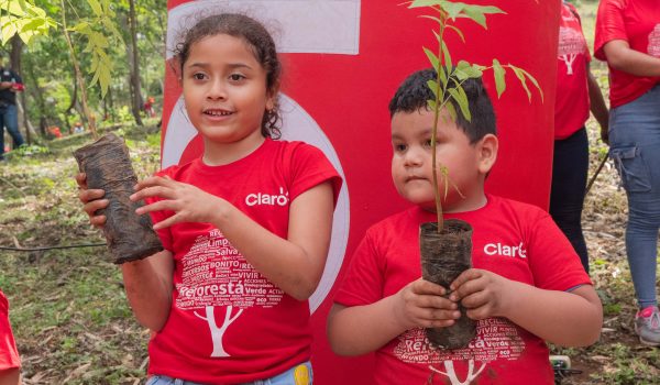 Claro Nicaragua realiza Jornada de Reforestación 2024