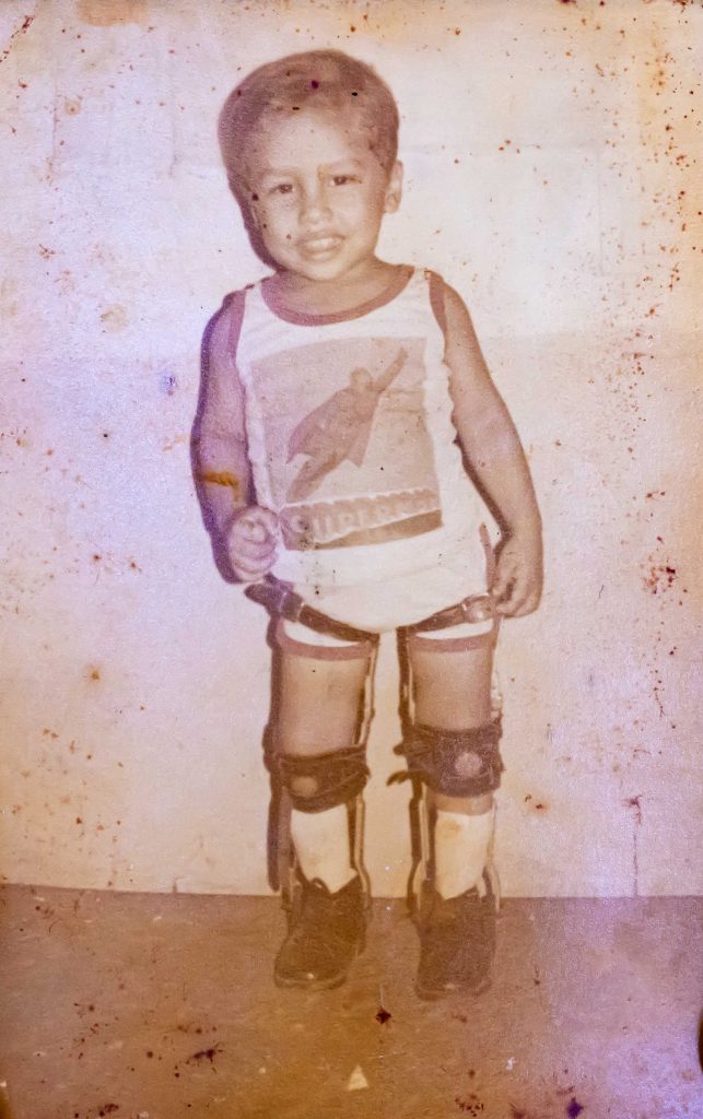 Roberto Mora Cárcamo, cuando era niño.