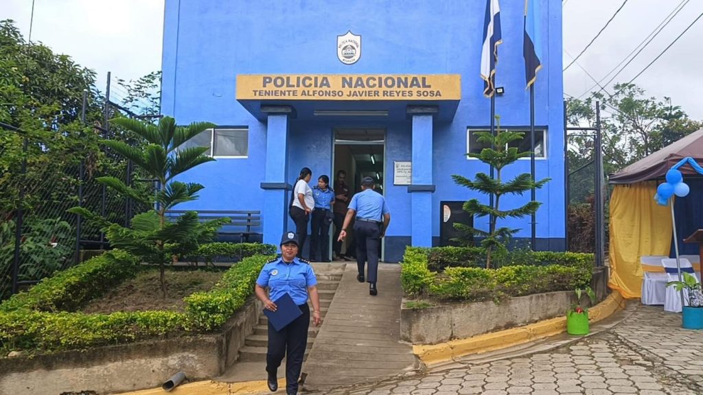En la Policía de Dipilto, departamento de Nueva Segovia fueron denunciado ocho hombre por la supuesta violación a una menor de edad. LA PREENSA/ Tomada de Canal 13. 