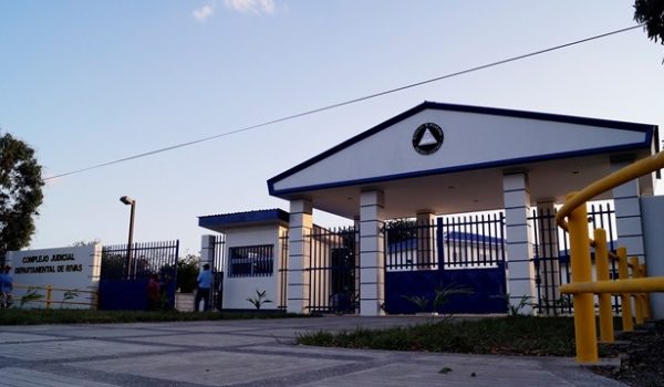 Diez años de prisión para cómplice por femicidio frustrado en restaurante