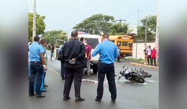 Pasajera de moto muere en accidente de tránsito en la Carretera Nueva a León