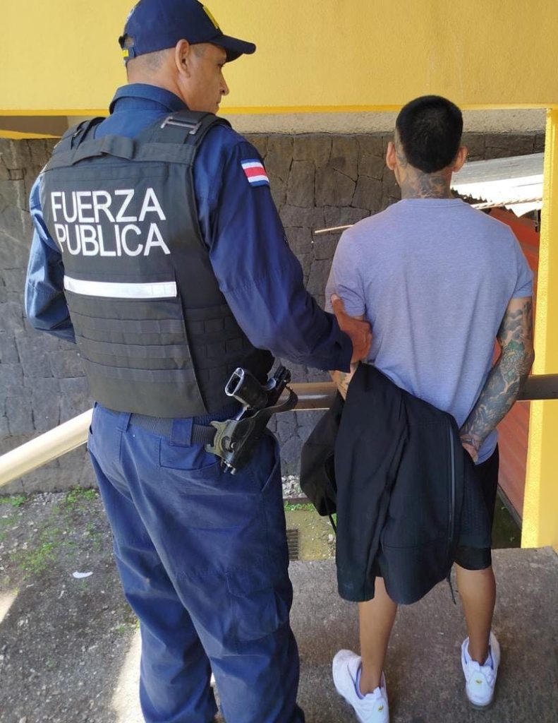 Este es el sujeto acusado de haber retenido contra su voluntad a una mujer nicaragüense . LA PRENSA/ Fuerza Pública   