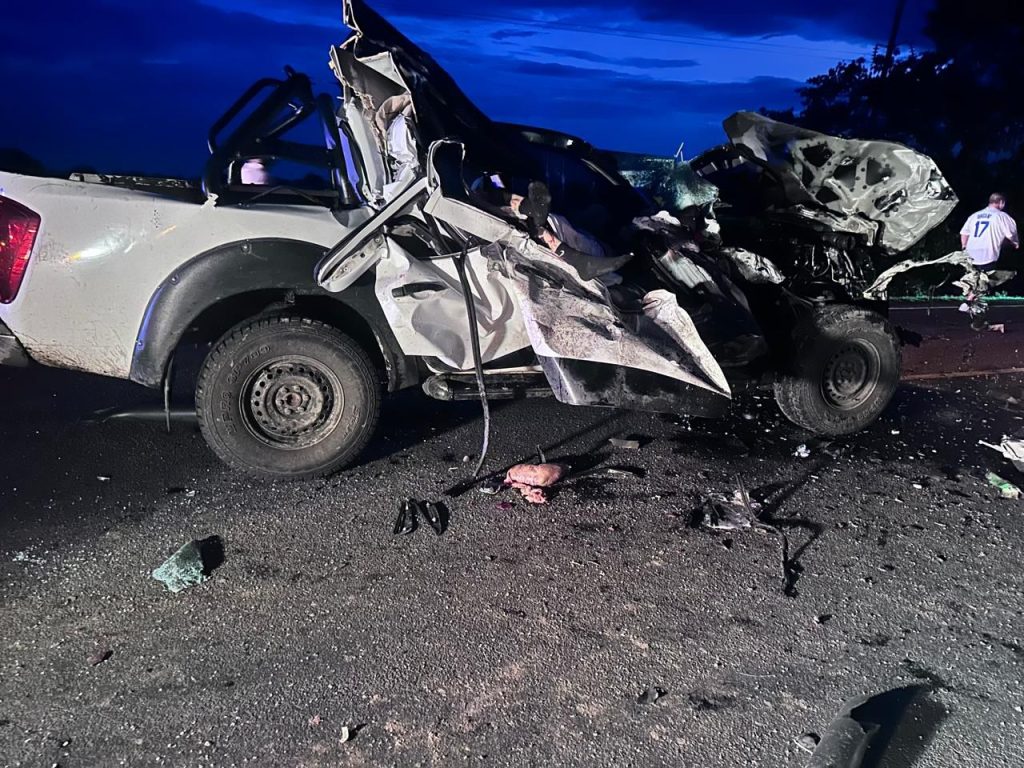 Esta es la camioneta chocada presuntamente de manera intencional por Braulio Rios. LA PRENSA/ Redes sociales.