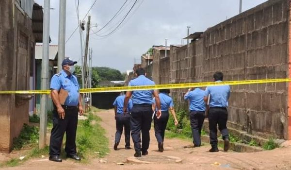 Madre e hijo presos por aparente parricidio