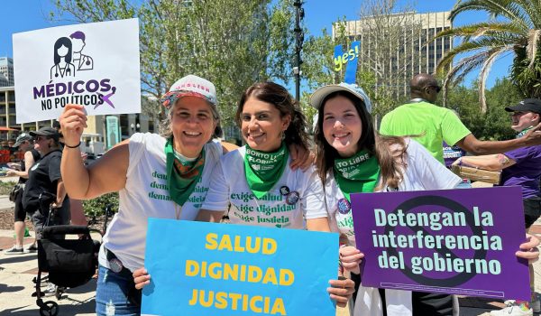 Derecho al aborto enfrenta prueba de fuego en 10 estados que votarán sobre el tema en EEUU