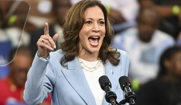 Kamala Harris se convierte en la candidata demócrata a la Presidencia de Estados Unidos