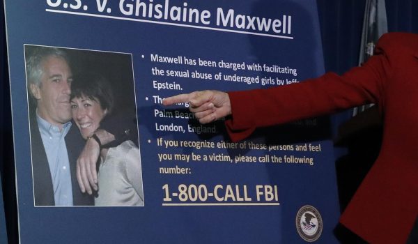Un tribunal de apelaciones confirma la condena de la ‘mano derecha’ de Epstein, Maxwell