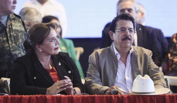 ONG dice que narcotraficantes negociaron sobornos con el cuñado de presidenta de Honduras