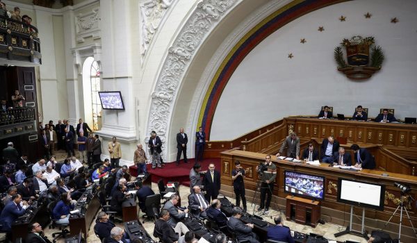 El Parlamento de Venezuela instará al Gobierno a romper «todas las relaciones» con España
