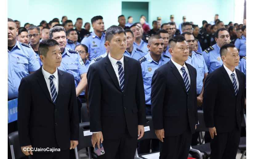 Clausura de los cuatro cursos impartidos a oficiales de la Policía de Nicaragua por el Ministerio de Seguridad Pública de la República Popular China. Foto de El 19 Digital