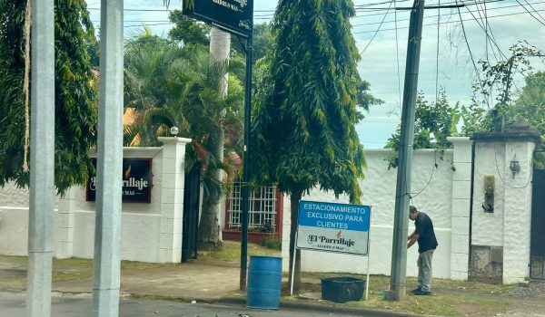Casa de la mamá del exmagistrado Rafael Solís es convertida en restaurante