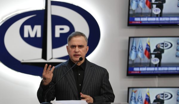 Fiscal venezolano: la salida de González Urrutia es el final de una obra «bufa»