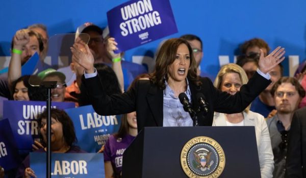 Kamala Harris recorrerá estados clave tras el debate presidencial y apela al voto latino