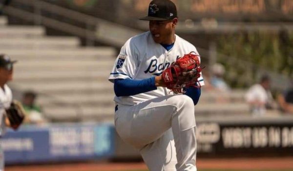 ¿Cuánto ganan los prospectos nicaragüenses en las Menores durante la pretemporada?