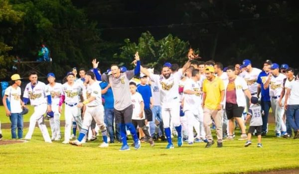 Los Tigres de Chinandega no bajan la guardia en su preparación para la Final del Pomares