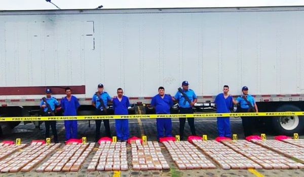 Un guatemalteco y tres nicaragüenses caen con 578 kilos de cocaína en la carretera León-Malpaisillo