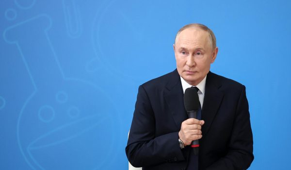 Putin viaja a Mongolia pese a amenaza de arresto para garantizar el bombeo de gas a China