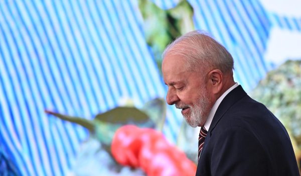 Lula cancela su viaje a Rusia para la cumbre de los BRICS debido a un accidente doméstico