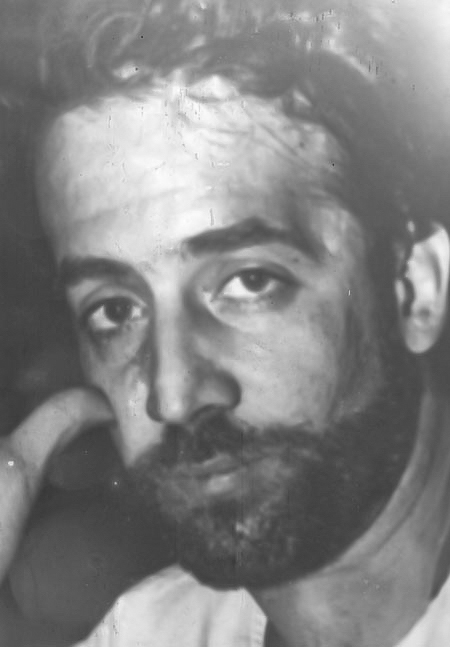 Roberto Vital Gaguine, un agente argentino vinculado a la Dirección General de la Seguridad del Estado (DGSE) del Ministerio del Interior sandinista, se infiltró como periodista danés y colocó la bomba que provocó la masacre de La Penca.