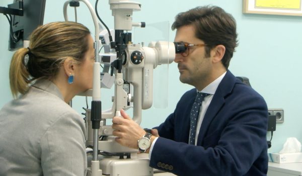 El sedentarismo y el uso continuo de pantallas aumentan el riesgo de enfermedades oculares