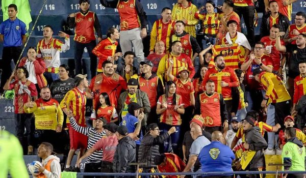 El Herediano exige estatus migratorio legal para ingresar al estadio y prohíbe acceso de la barra del Real Estelí