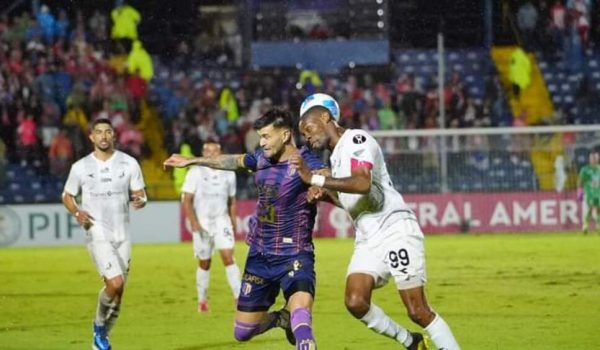 ¡Épico Real Estelí! Con un jugador menos elimina al Herediano y clasifica a la final de la Copa Centroamericana