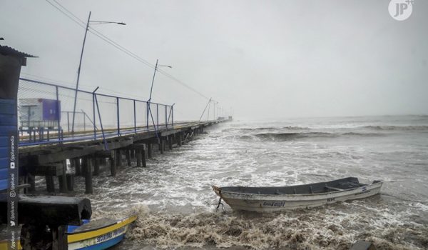 Onda tropical provocará un domingo con lluvias, especialmente en el Caribe