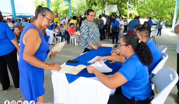 Padres denuncian que niegan matrículas en colegios públicos del Distrito Tres de Managua