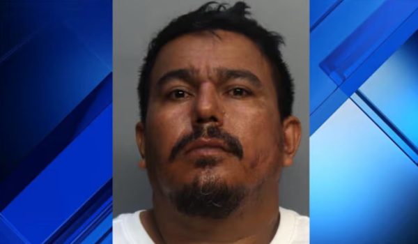 Acusan a migrante nicaragüense de agredir sexualmente a una anciana en Miami